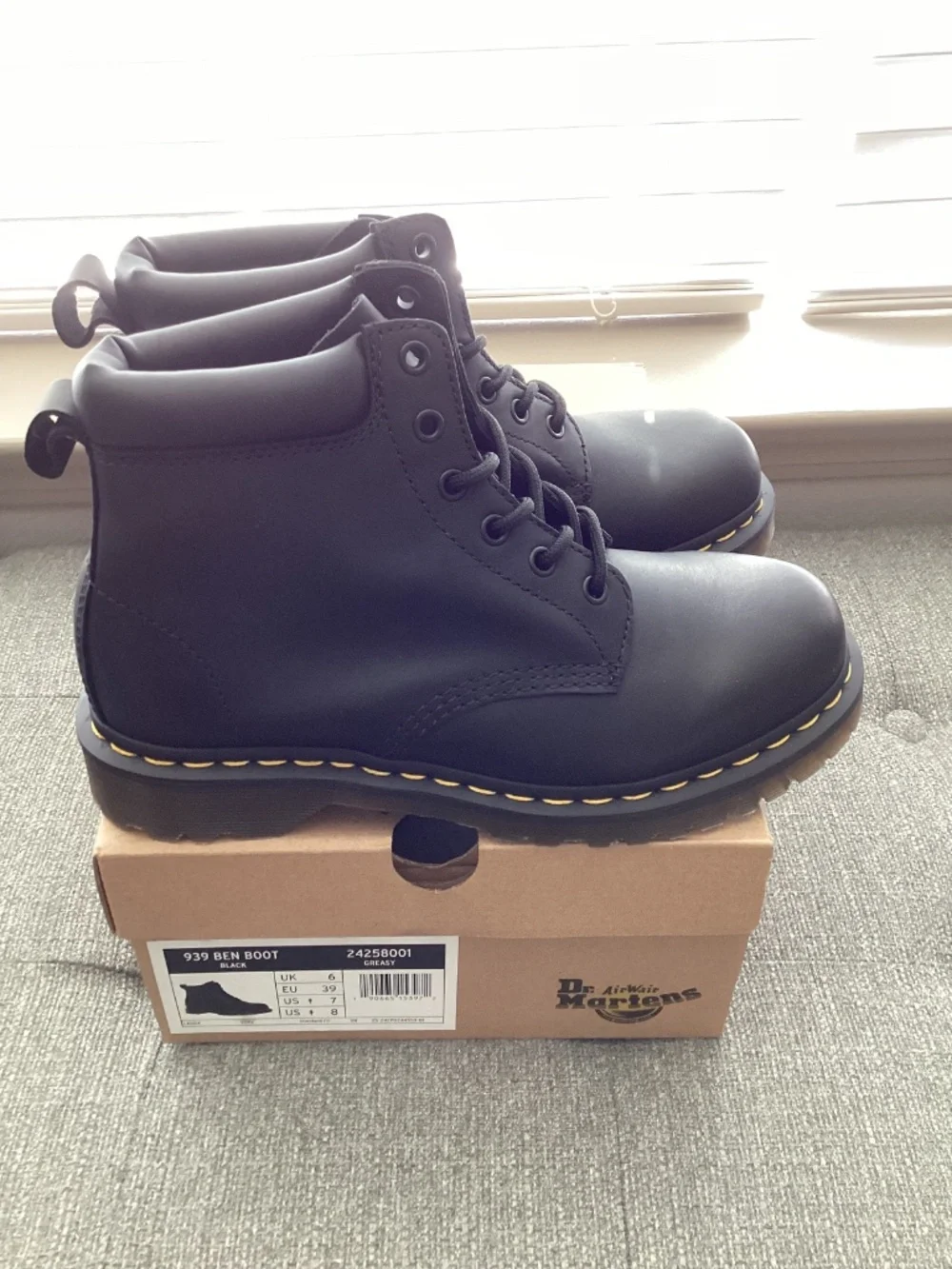 Dr. Martens 939 Ben Boot, size US 8/ EU 39